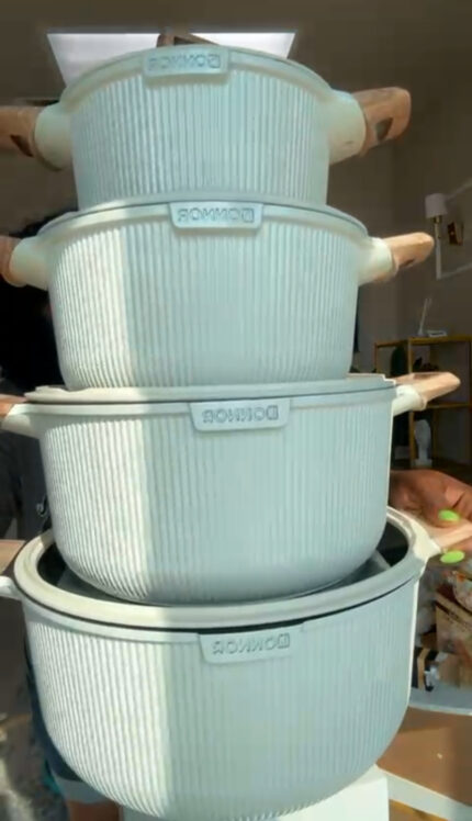 Set of 5 cooking pot